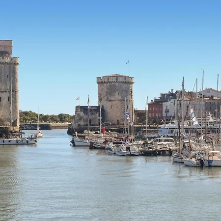 3 Bedroom Gorgeous In Prázdninový dům Rochefort (Charente-Maritime)