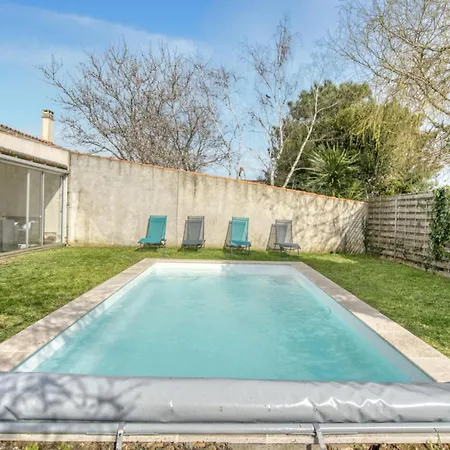 3 Bedroom Gorgeous In * Rochefort (Charente-Maritime)