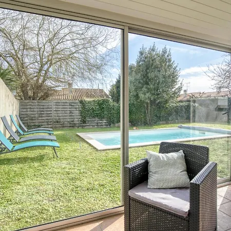 Awesome Home In Rochefort Hébergement de vacances *